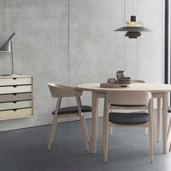 Priser på Andersen Furniture Classic 295 rundt spisebord - eg naturolie - Ø125 cm.