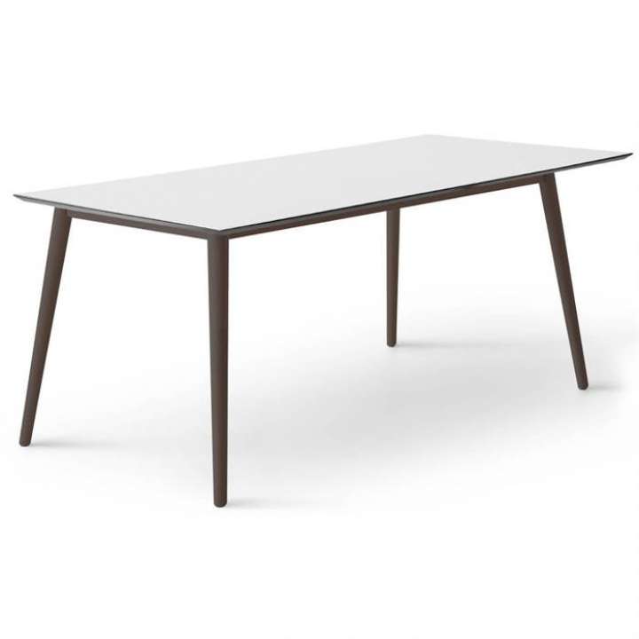 Priser på Meza by Hammel spisebord - Square - 210 x 100 cm. - Hvid laminat - Ben i sort bejdset ask
