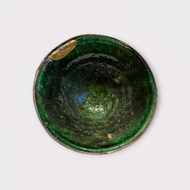 Priser på Skål i grøn Tamegroute keramik 12 cm med messing V3