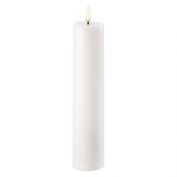 Priser på Uyuni Lighting LED Pillar bloklys - Ø4,8 x H22 cm - Nordic White - inkl. remoter og AA-batterier