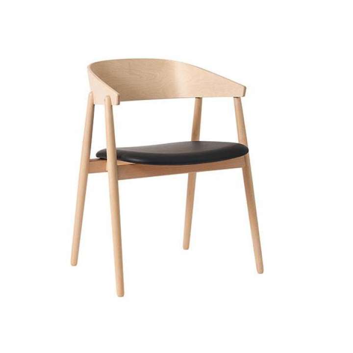 Priser på Andersen Furniture AC2 spisebordsstol i bøg - hvidpig. mat lak m/sort lædersæde