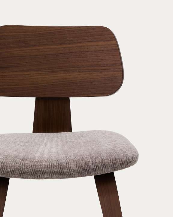 Priser på KAVE HOME Gena spisebordsstol - beige chenille stof og brun valnøddefinér